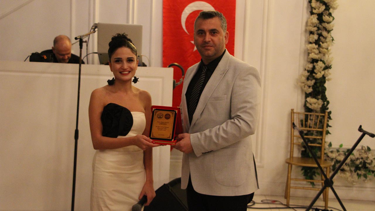 Yalova Cumhuriyet Balo Ogrenci (7)