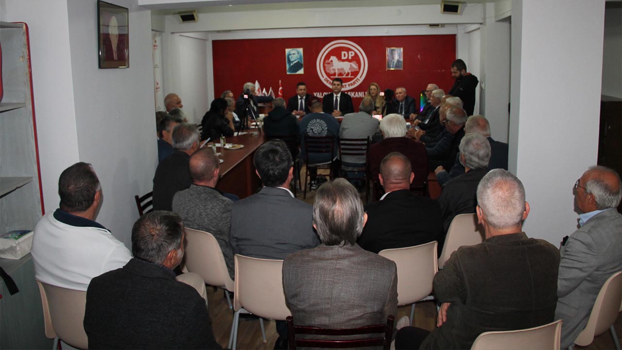 Yalova Demokrat Parti Genel Basan Gultekin Uysal Basin Toplanti Aciklama Haber (4)
