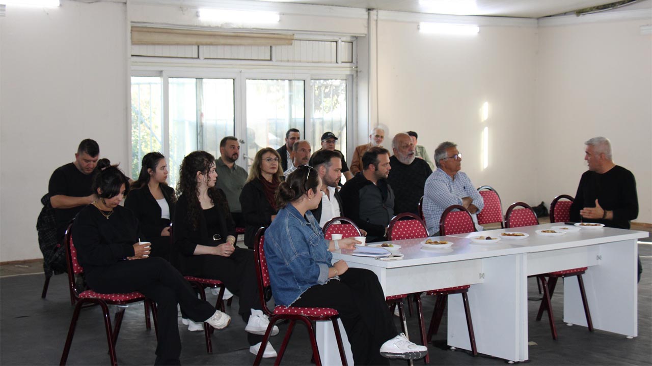 Yalova Folklor Egitim Merkez Yafem Kongre Baskan Secim (1)