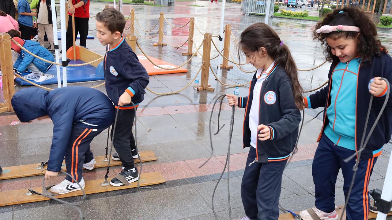 Yalova Geleneksel Oyunlar Federasyon Genclik Spor Tir Ogrenciler Eglence (1)