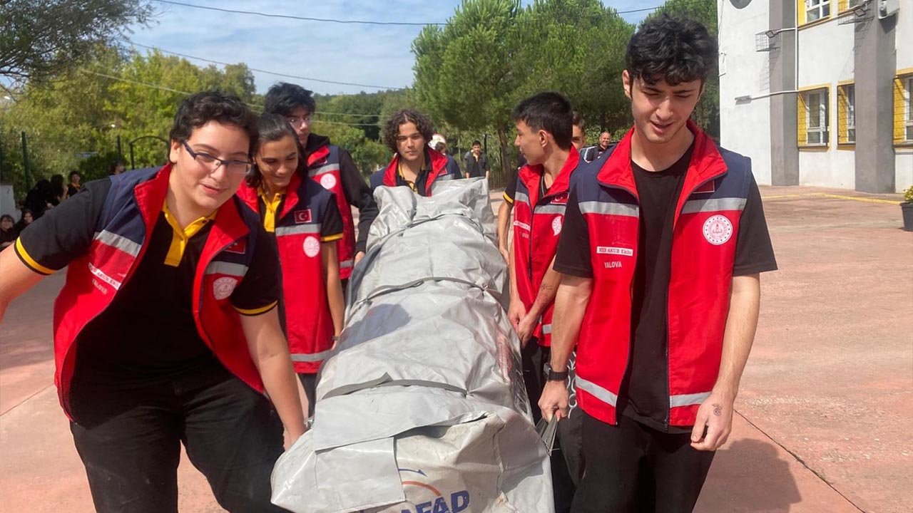 Yalova Genc Akub Program Uygulamali Afet Egitim Guzel Sanatlar Lise (3)