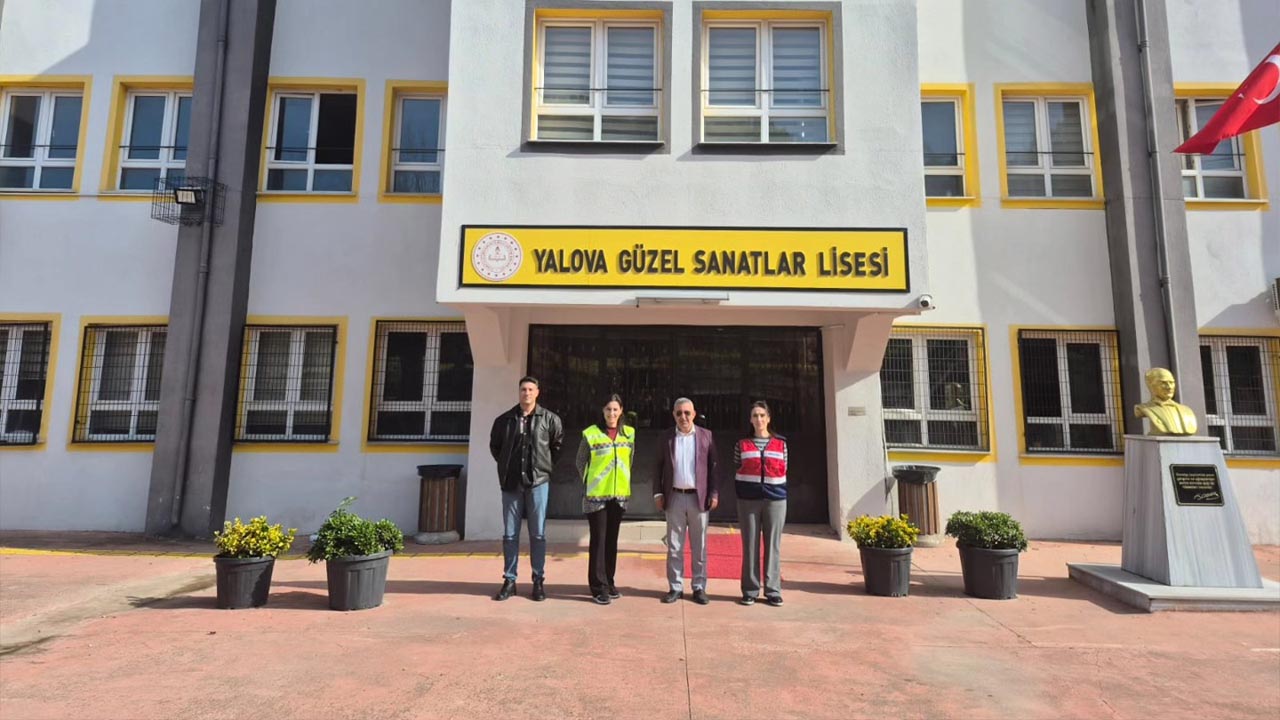 Yalova Guzel Sanatlar Lisesi Bagimlilik Mucadele Seminer (2)