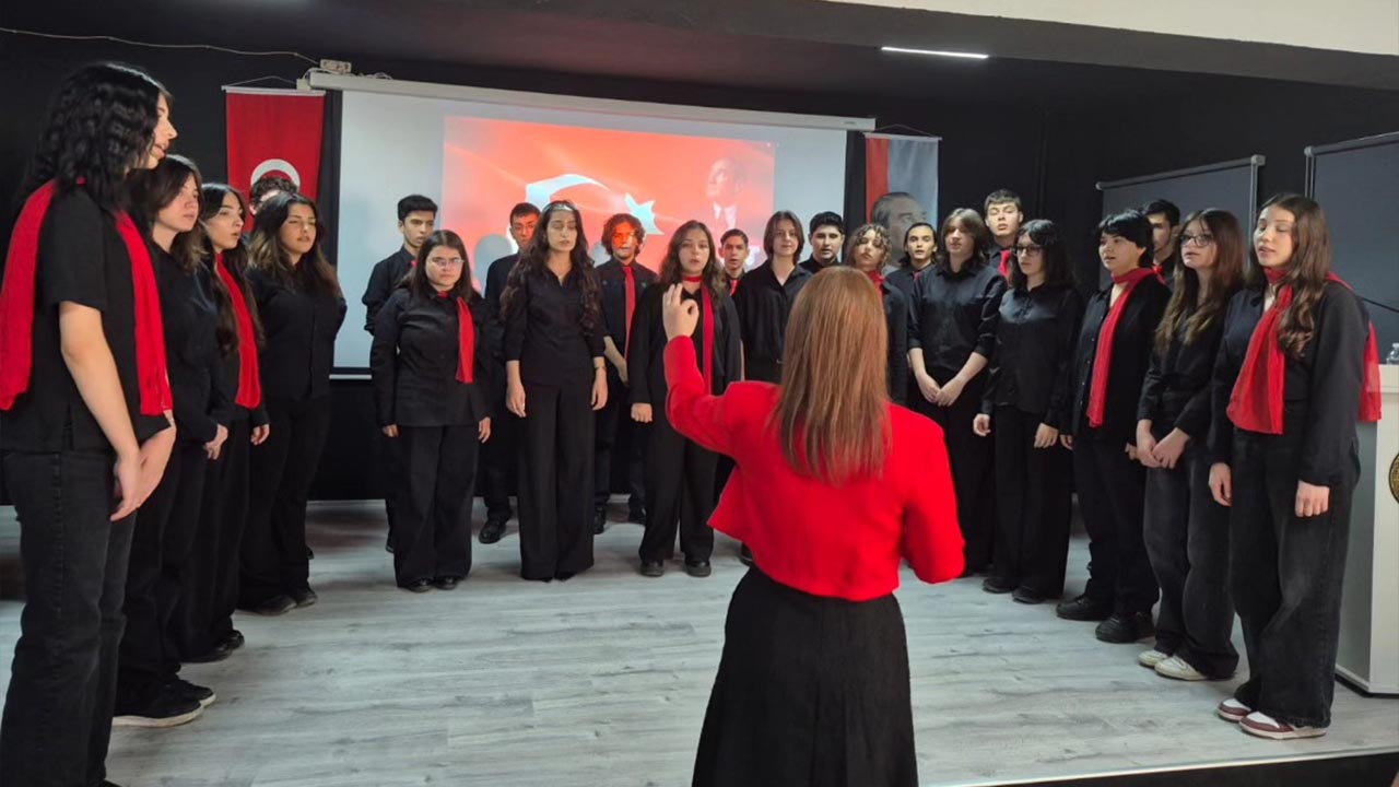 Yalova Guzel Sanatlar Lisesi Cumhuriyet Kutlama (5)