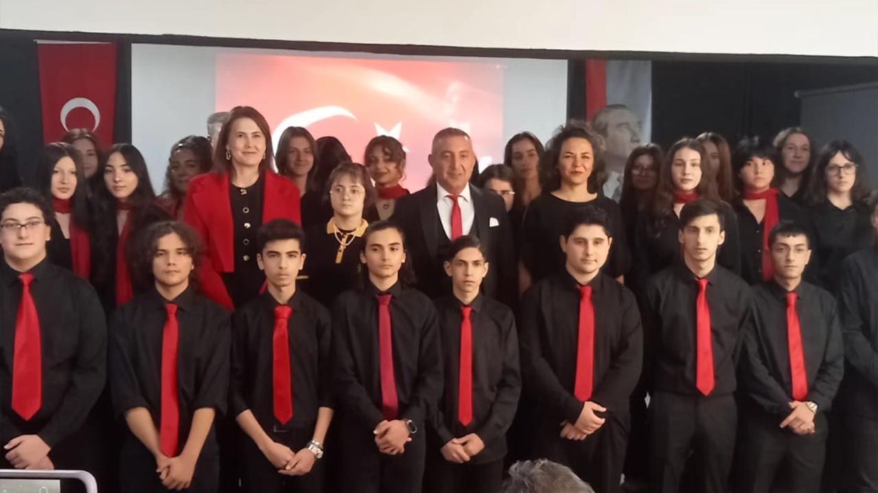 Yalova Guzel Sanatlar Lisesi Cumhuriyet Kutlama (6)