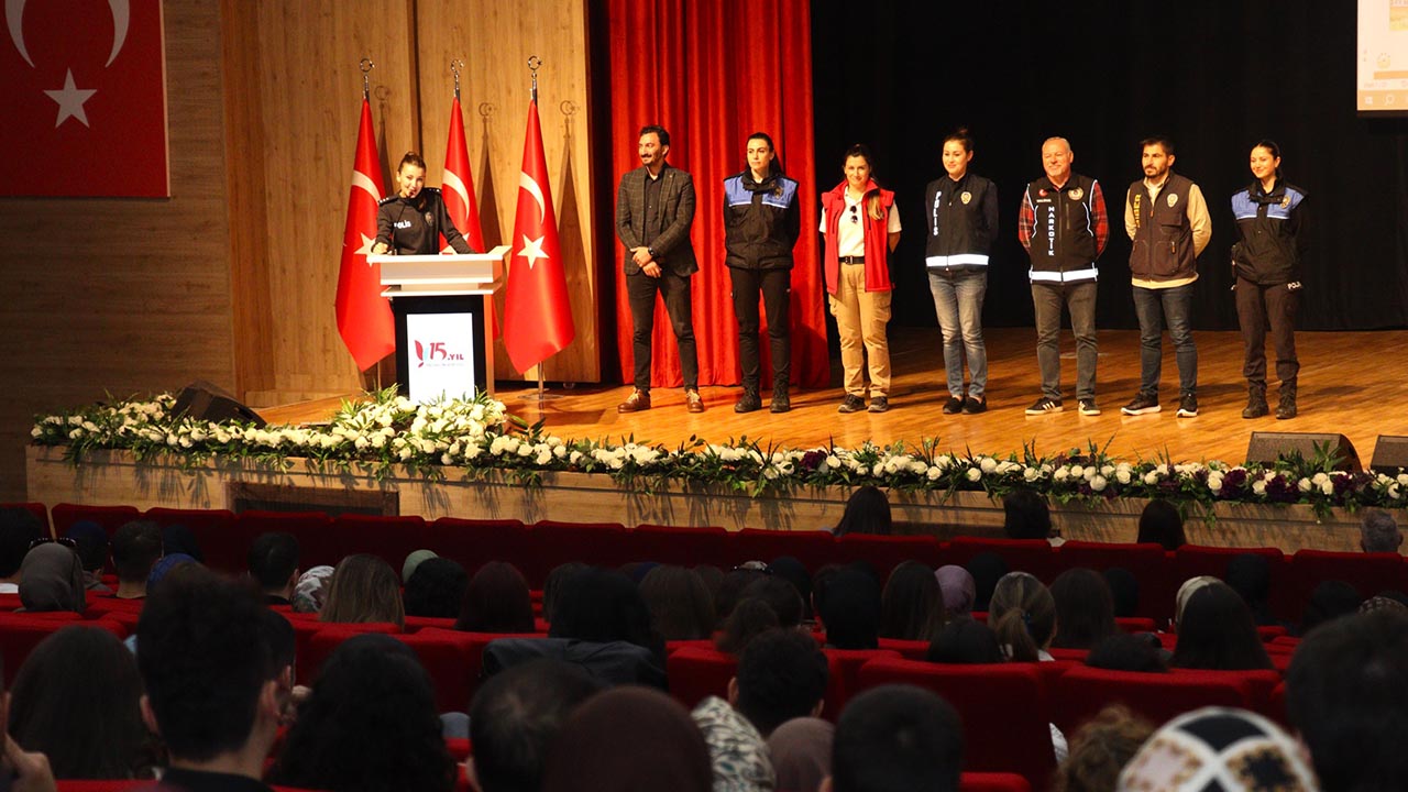 Yalova Il Emniyet Mudurluk Narkotik Universite Oryantasyon Program (5)
