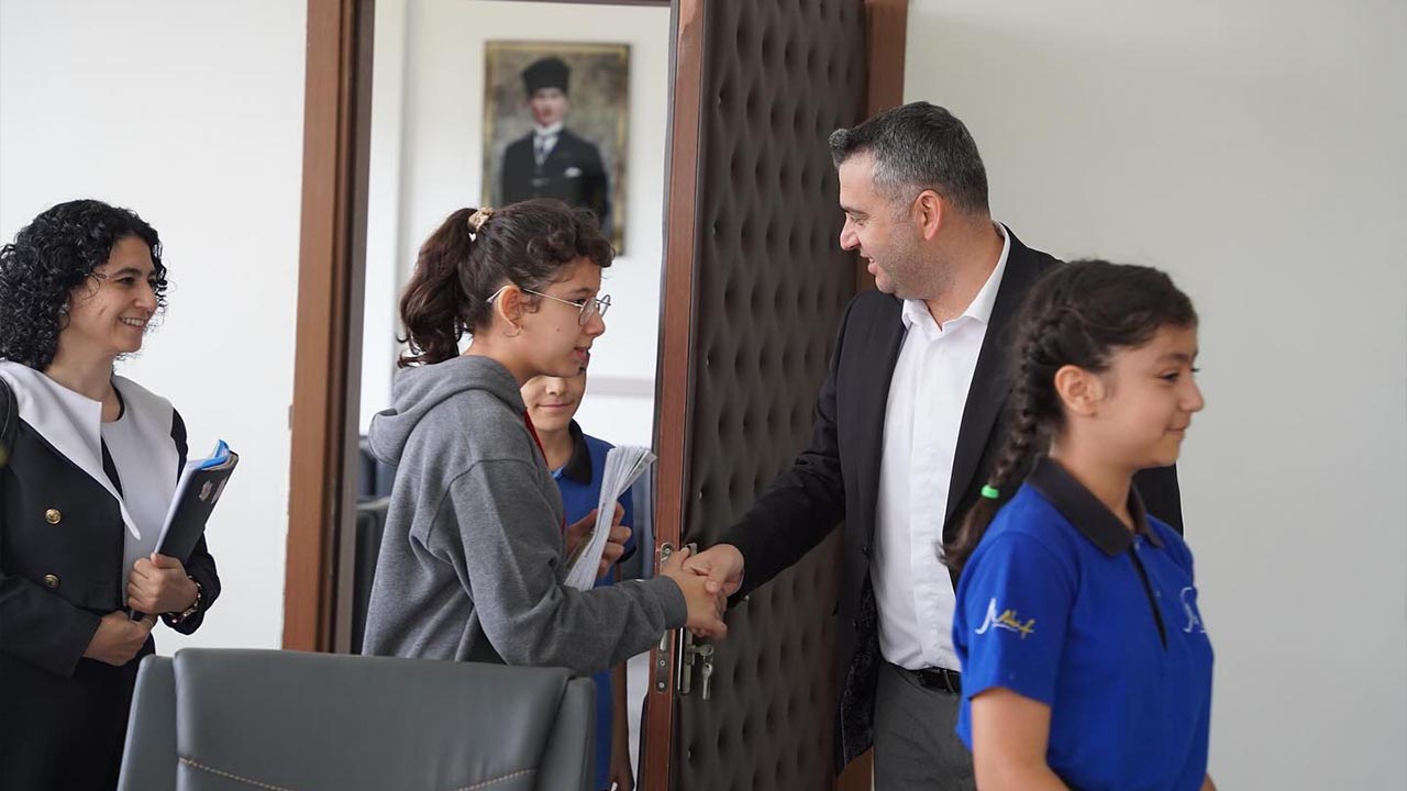 Yalova Kadikoy Belediye Baskan Mehmet Akif Ortaokul Ogrenciler Endemik Bitki Proje (3)