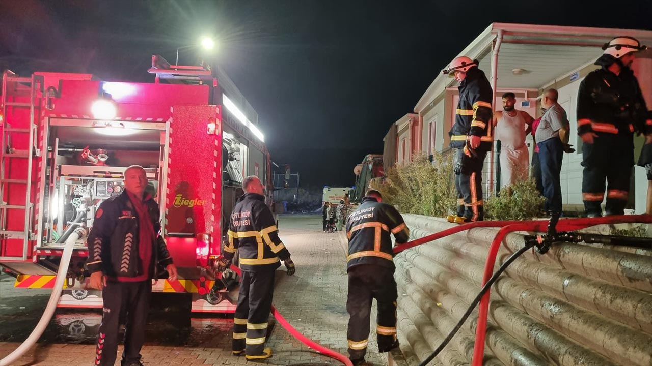 Yalova Kazimiye Konteyner Kent Yangin Afad Itfaiye (4)