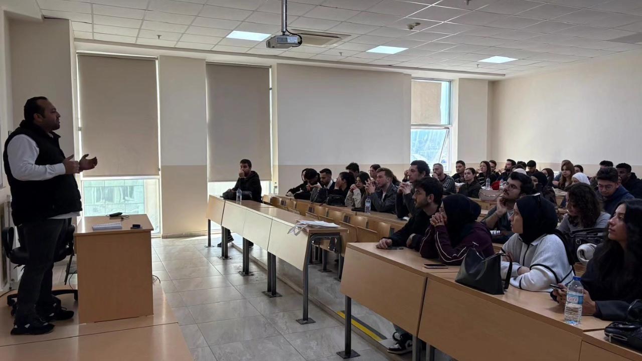 Yalova Ticaret Sanayi Oda Yuksek Istisare Kurul Uyesi Universite Isletme Bolumu Seminer (2)