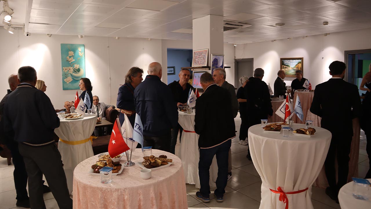 Yalova Tmmob Makine Muhendisleri Odasi Plaket Toreni (1)
