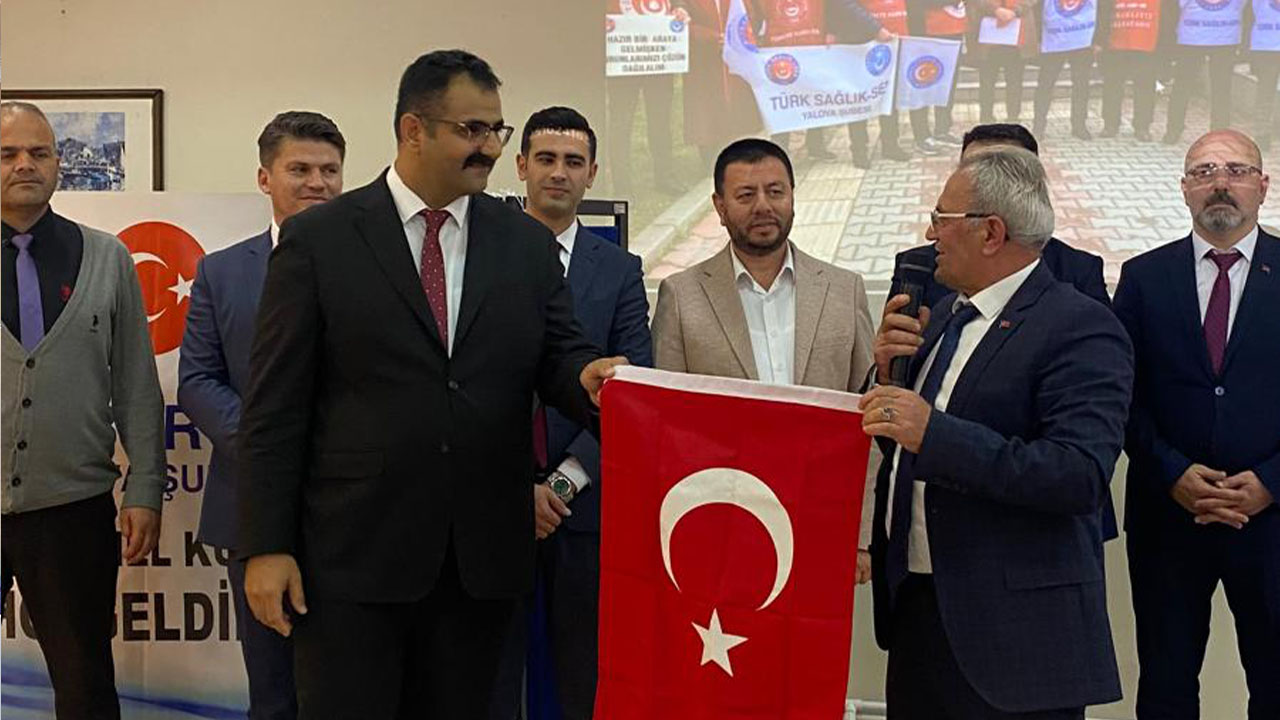 Yalova Turk Buro Sen Sube Kongre Baskanlik Bayrak Degisim (3)
