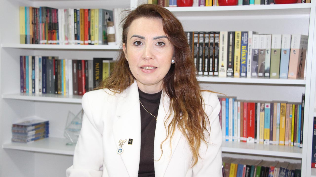 Yalova Turk Universiteli Kadinlar Sube Genc Kadin Burs Etkinlikler Bagis (2)