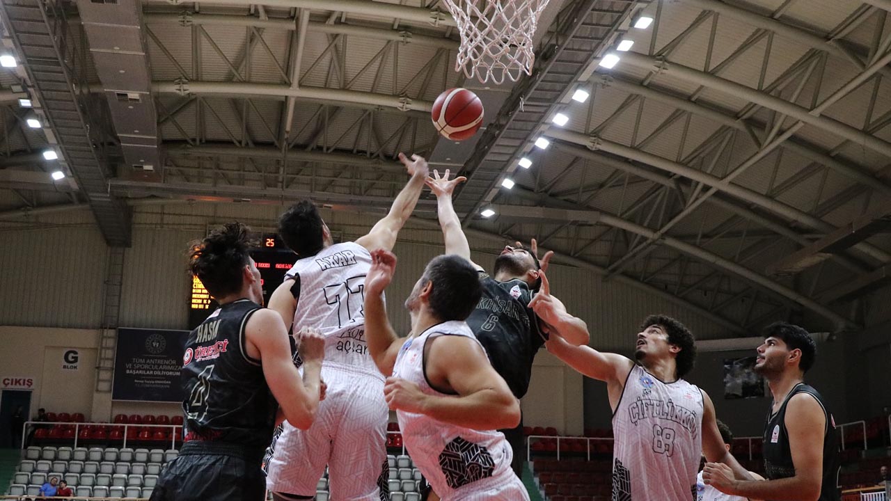 Yalova Turkiye Basketbol Ikinci Lig Ciftlikkoy Belediyespor Aksihar Galibiyet (4)