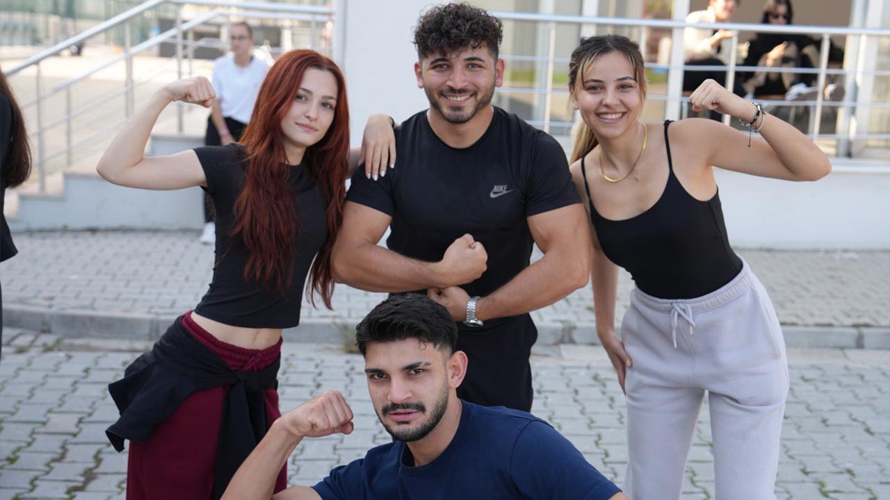 Yalova Universite Spor Bilimleri Fakulte Geleneksel Sokak Oyunlari Senlik (6)