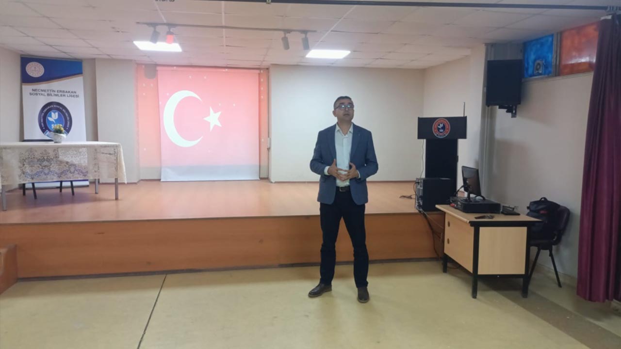 Yalova Universitesi Gulnihal Akademisyen Belgesel Film Necmettin Erbakan Sosyal Bilimler Lise (2)