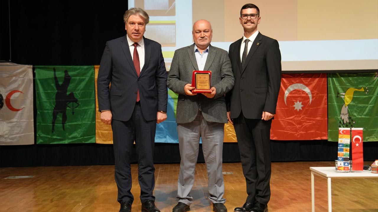 Yalova Universitesi Turk Dunyasi Uygulama Arastirma Merkez Anadolu Gocler Konferans (3)