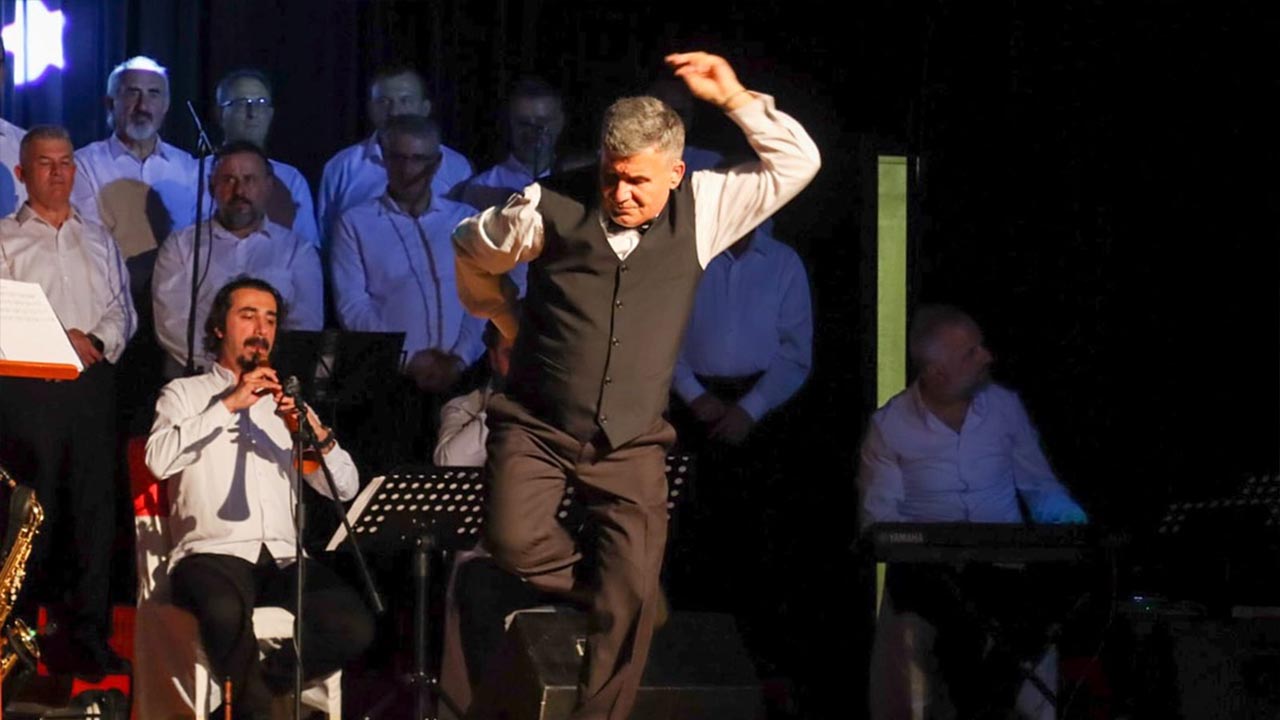 Yalova’da Cumhuri̇yet’i̇n 102. Yili Türkülerle Kutlandi (2)