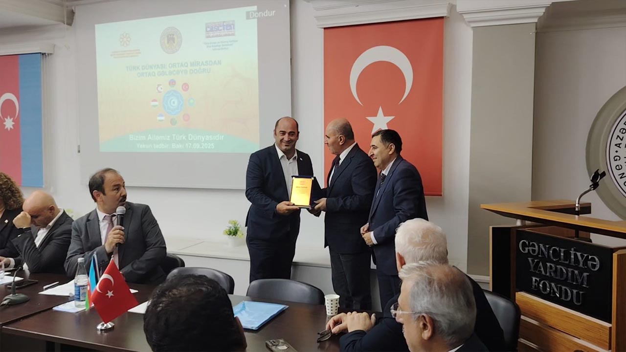 Yalovalı Gazeteci Alihan Pehlivan’a Azerbaycan’dan Ödül (1)