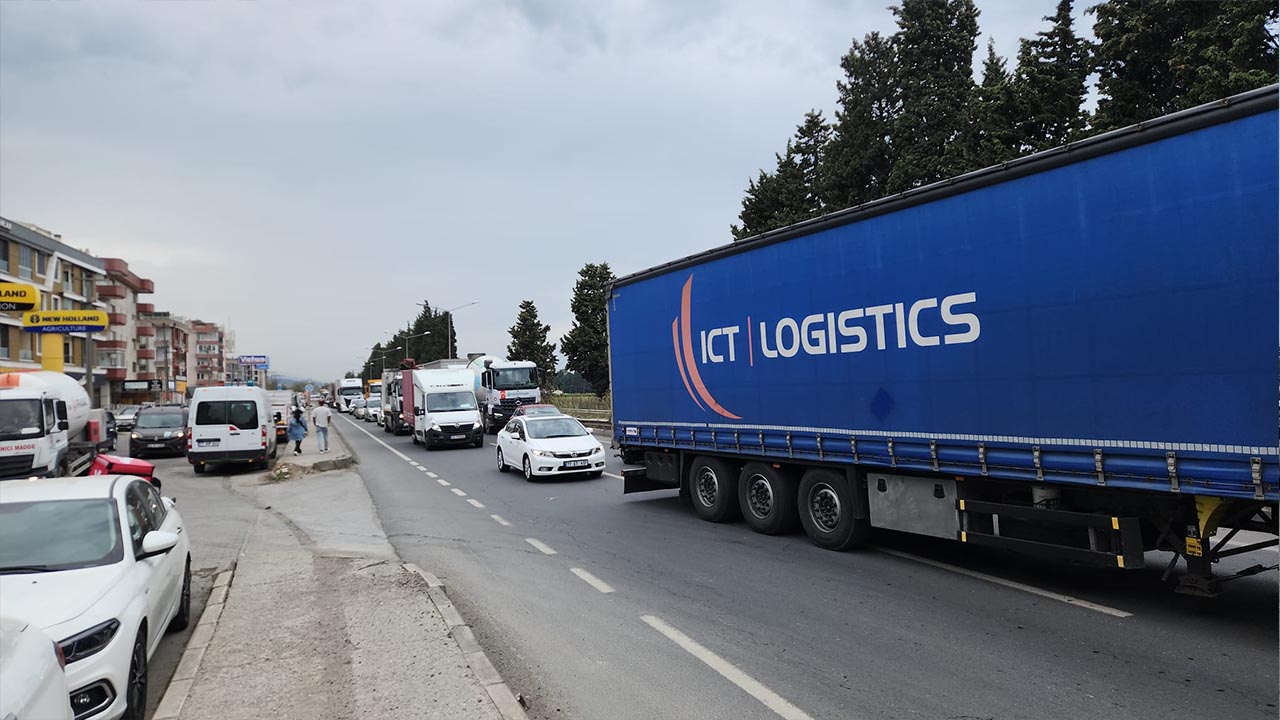 Yol Çalışması Yalova İzmit Trafiğini Kilitledi (4)