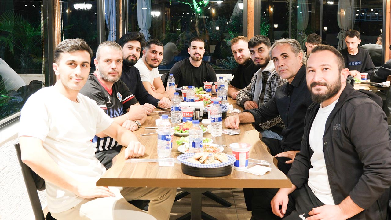 Çiftlikköy Belediyespor Moral Yemeğinde Buluştu (5)