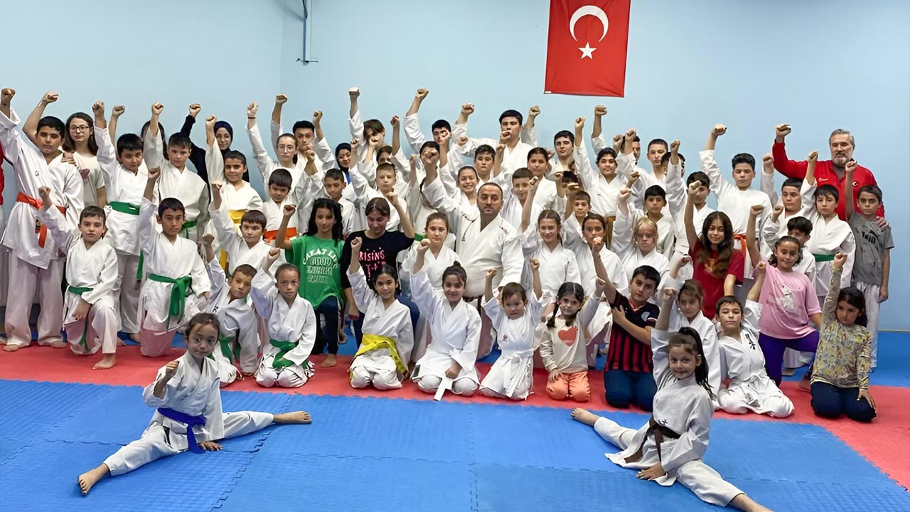 Çiftlikköy’ün Minik Karatecileri Kuşak Sınavında Ter Döktü (4)