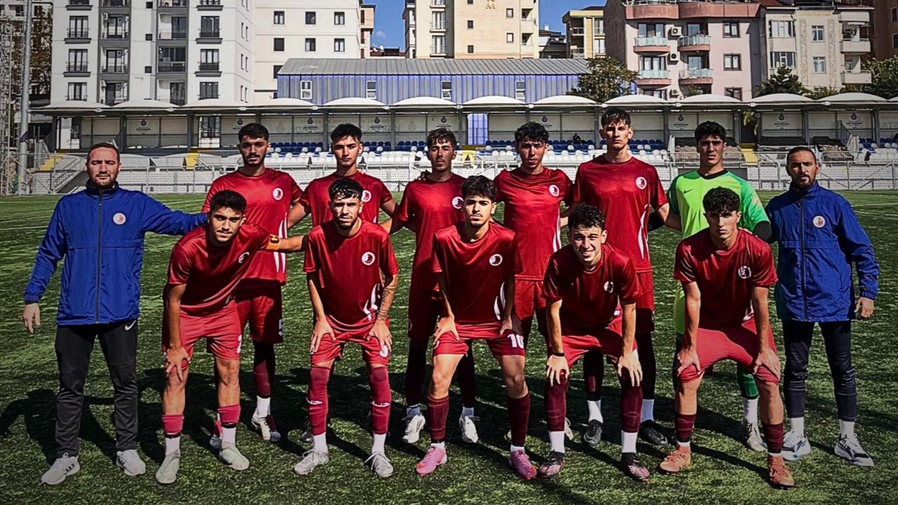 Gençler Eline Geçen Fırsatı Tepti (1)