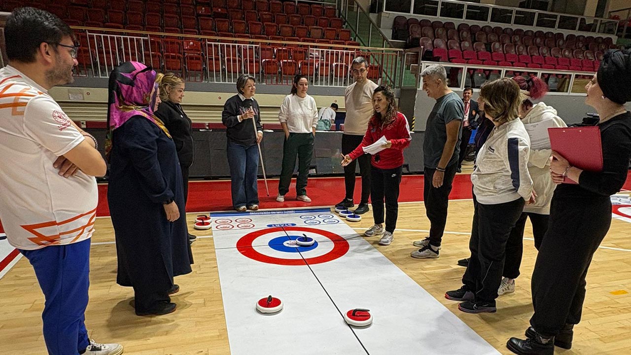 İlimizde İlk Kez Açılan Floor Curling Aday Hakemlik Kursu Tamamlandı (2)