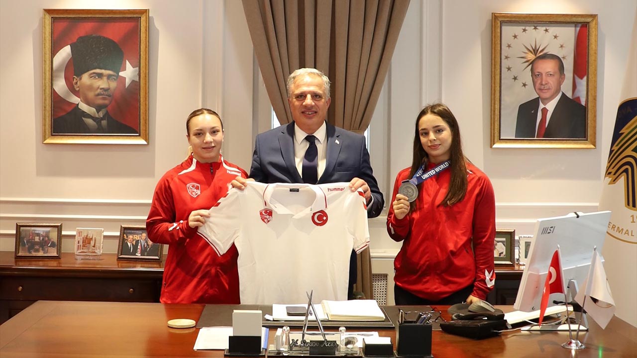 Termal’in Gururları Acar’ı Ziyaret Etti (1)