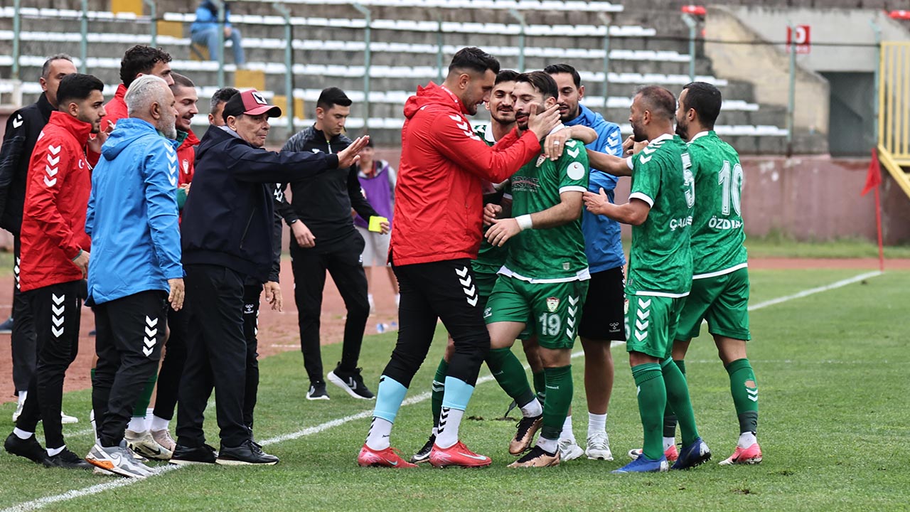 Yalova Futbol Nesine Şampiyon Yalçın Oruç Başkan (5)