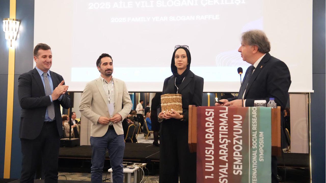 1. Uluslararası Sosyal Araştırmalar Sempozyumu Sona Erdi (2)