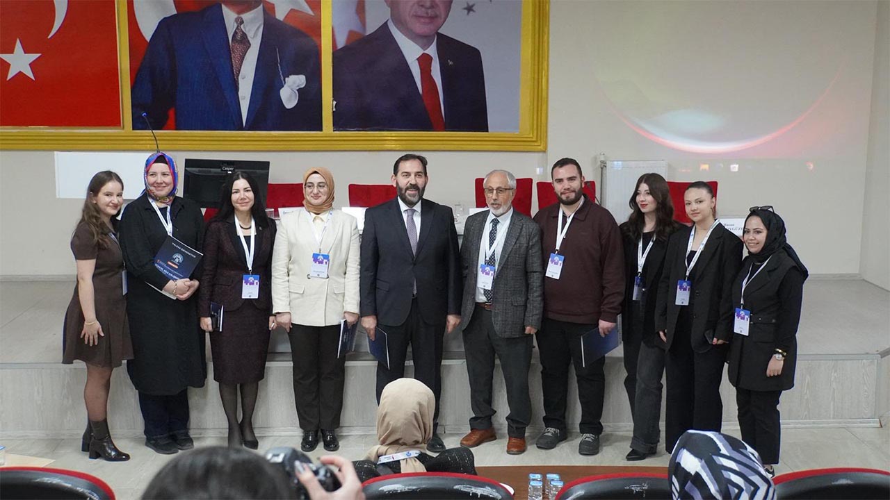 1. Uluslararası Sosyal Araştırmalar Sempozyumu Sona Erdi (4)