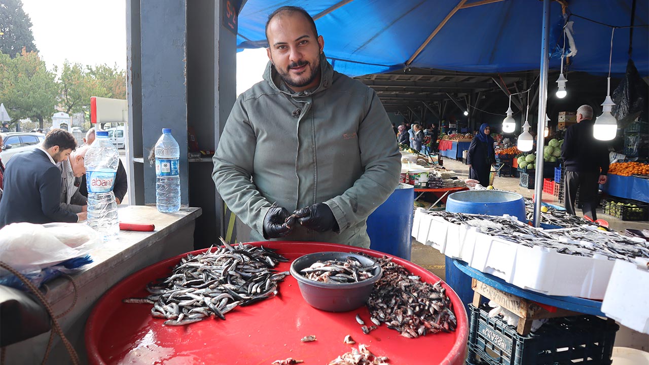 Altınova’da Balık Fiyatları Cep Yakıyor Tezgâhlarda En Pahalı Balık Çinekop–Sarıkanat (2) Kopya
