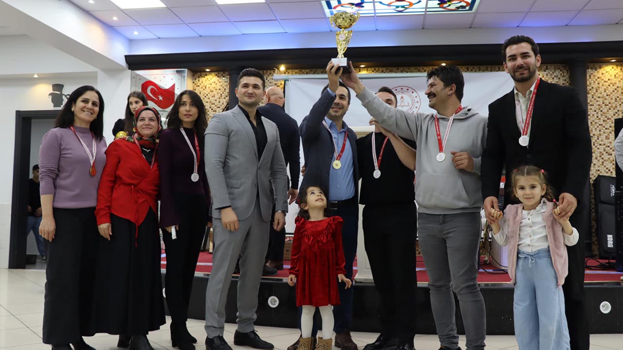 Altınova’da Öğretmenlere Özel Gece (6)