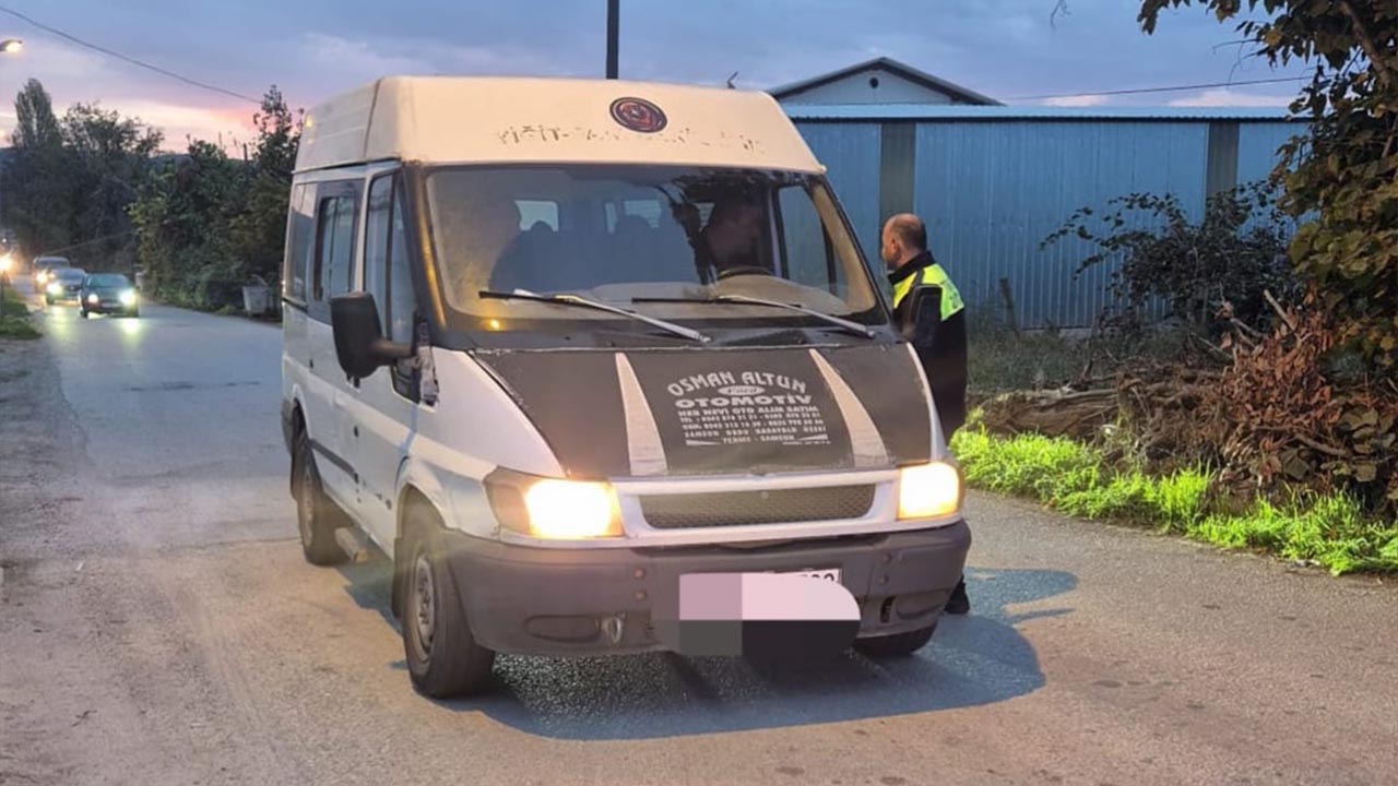 Altınova’da Servis Araçlarına Sıkı Denetim (2)