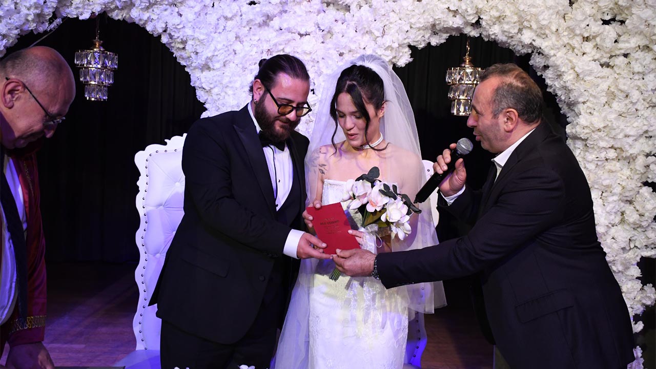 Batuhan Ile Elif Nur Görkemli Törenle Evlendi (3)