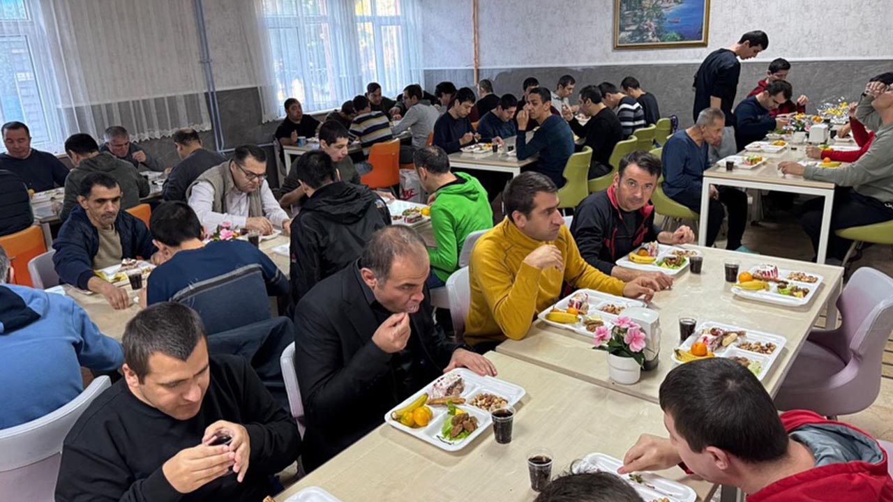 Engelli Bireylere Doğum Günü Sürprizi (2)