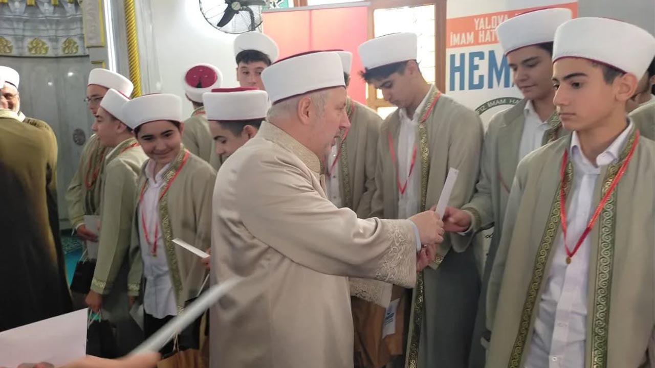 Hafızlar İcazetlerini Gururla Aldı (4)