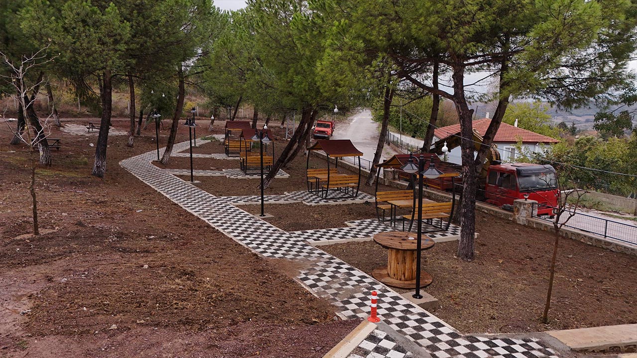 Kabaklı Köyü Meydanı Yenilendi (2)