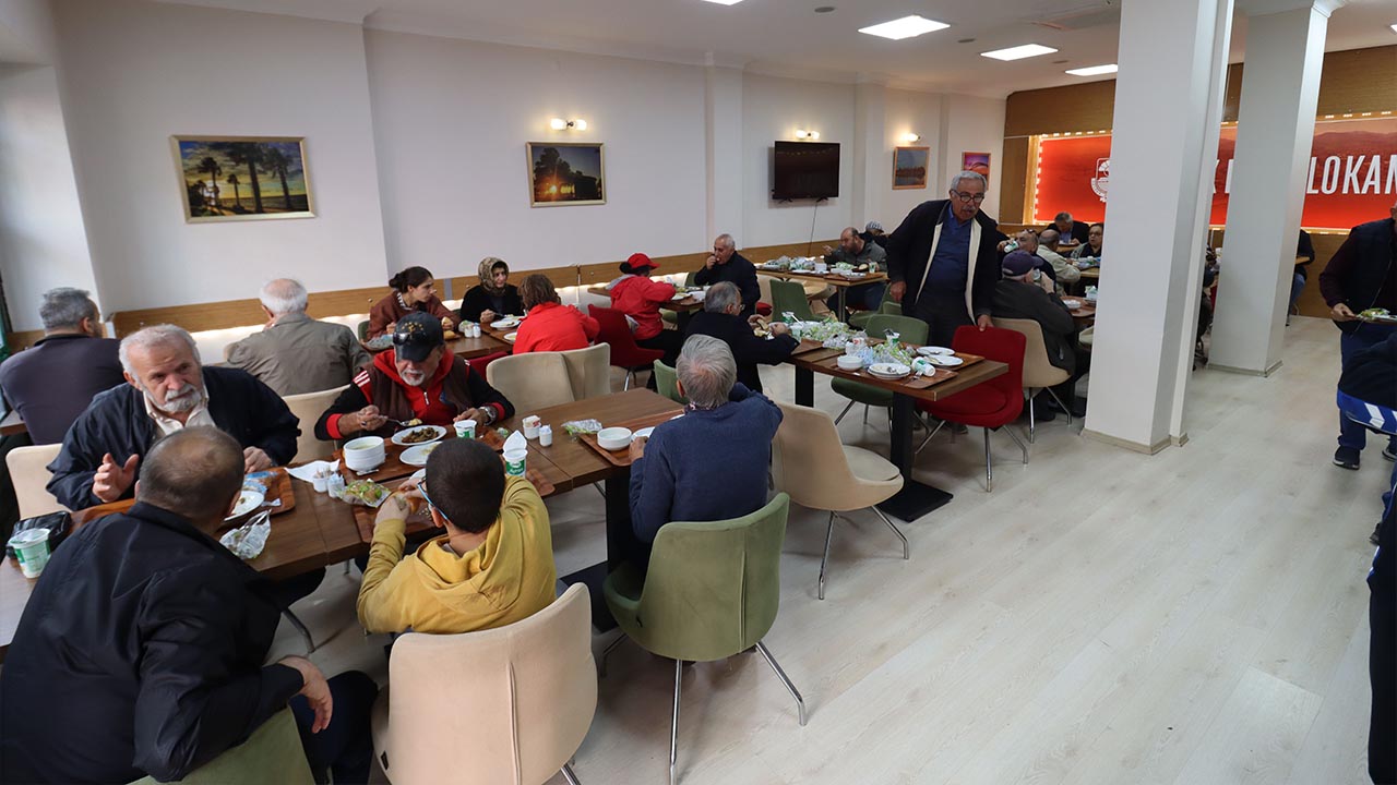 Kent Lokantalarında 47 Bin Menü Sunuldu (2)