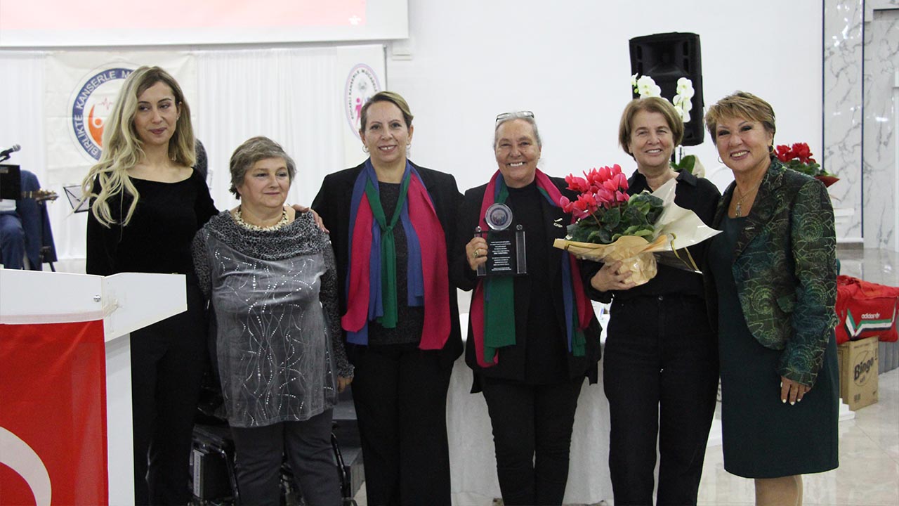 Akciğer Kanseri Farkındalığı İçin Kahvaltı Ve Söyleşi Etkinliği Düzenlendi (15)