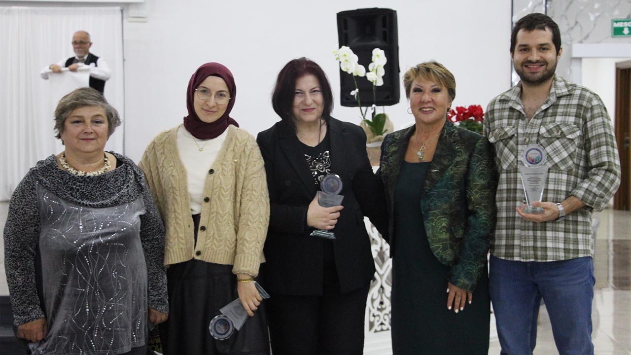 Akciğer Kanseri Farkındalığı İçin Kahvaltı Ve Söyleşi Etkinliği Düzenlendi (16)