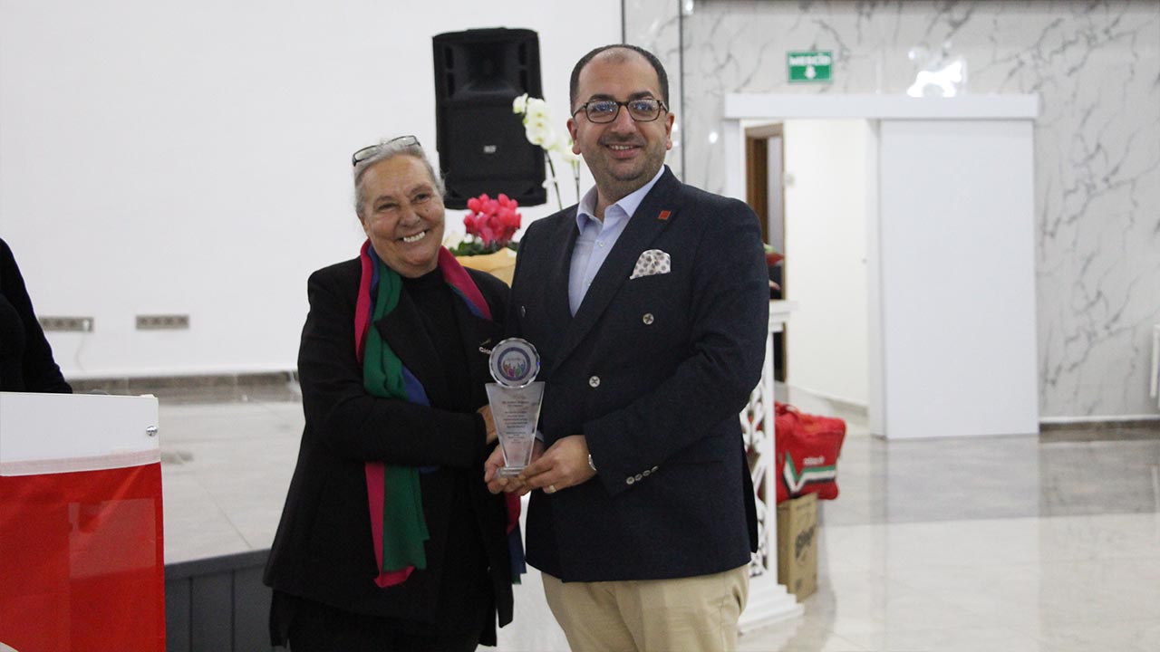 Akciğer Kanseri Farkındalığı İçin Kahvaltı Ve Söyleşi Etkinliği Düzenlendi (2)-1