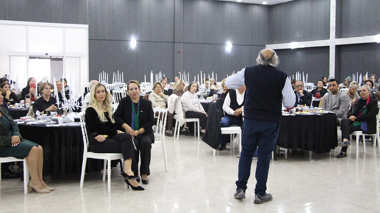 Akciğer Kanseri Farkındalığı İçin Kahvaltı Ve Söyleşi Etkinliği Düzenlendi (8)