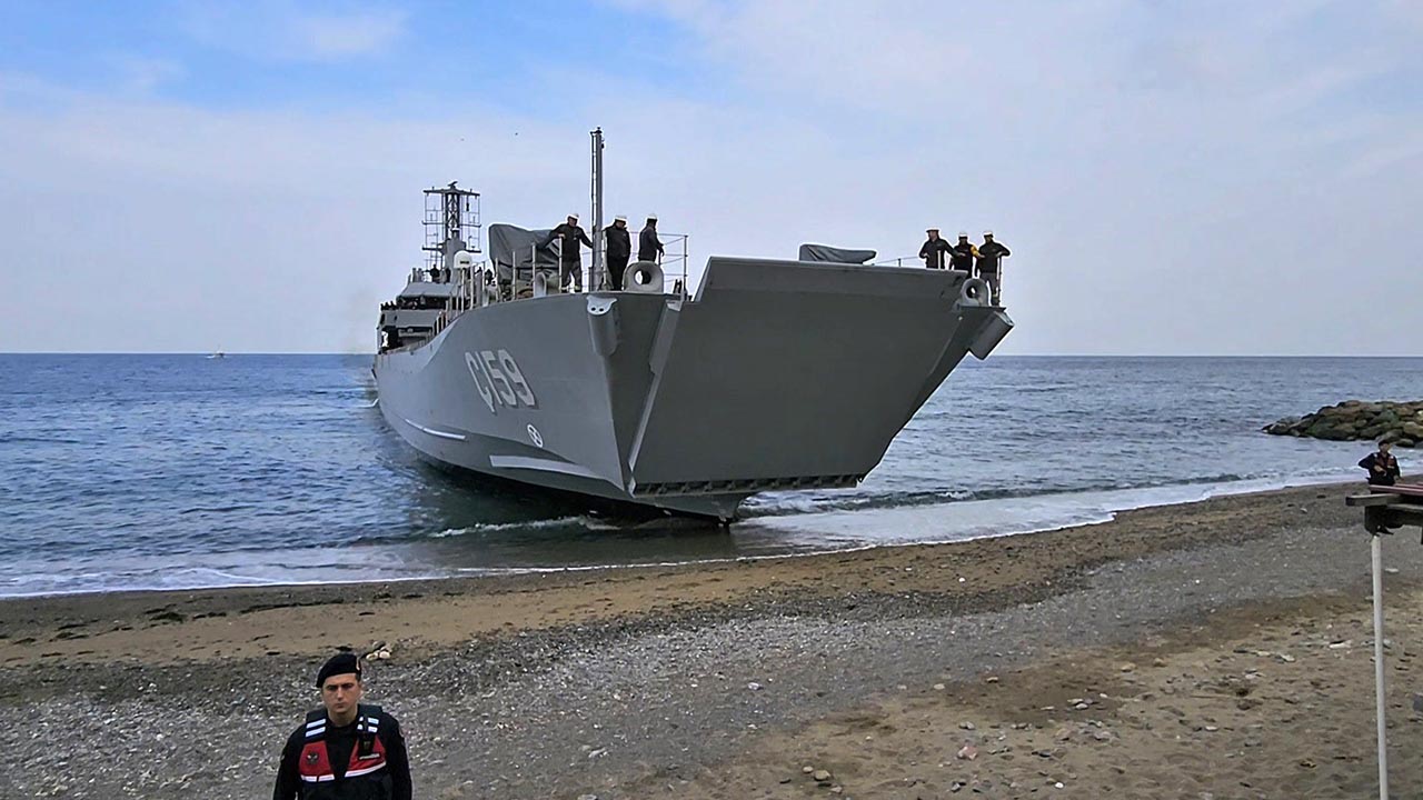 Yalova Anadolu Tersane Çıkarma Gemi Test Tsk (4)