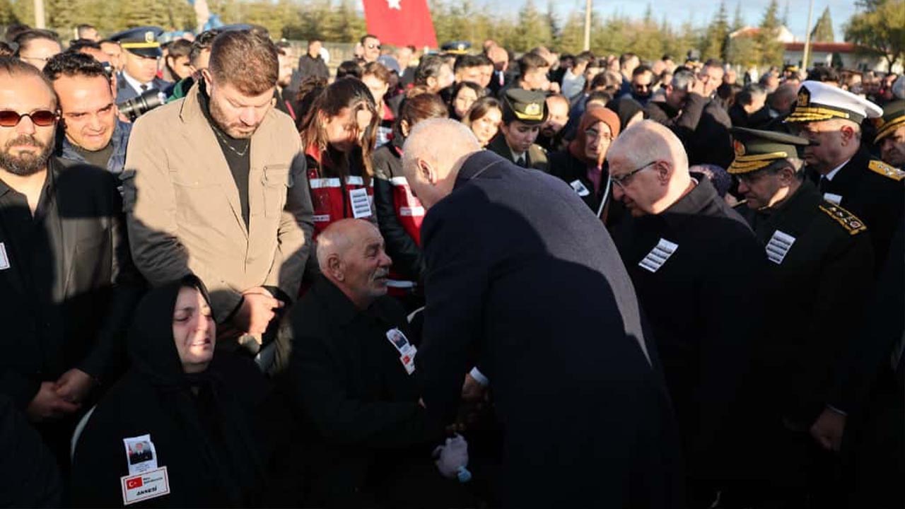 Gürcistan’daki Uçak Kazasında Şehit Olan 20 Asker Için Tören Düzenlendi (4)