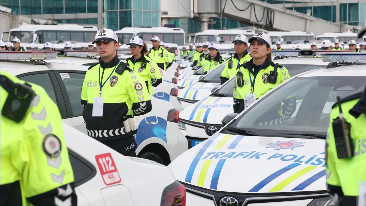 Vali Dr. Hülya Kaya, Yeni Güvenlik Araçları Törenine Katıldı (5)