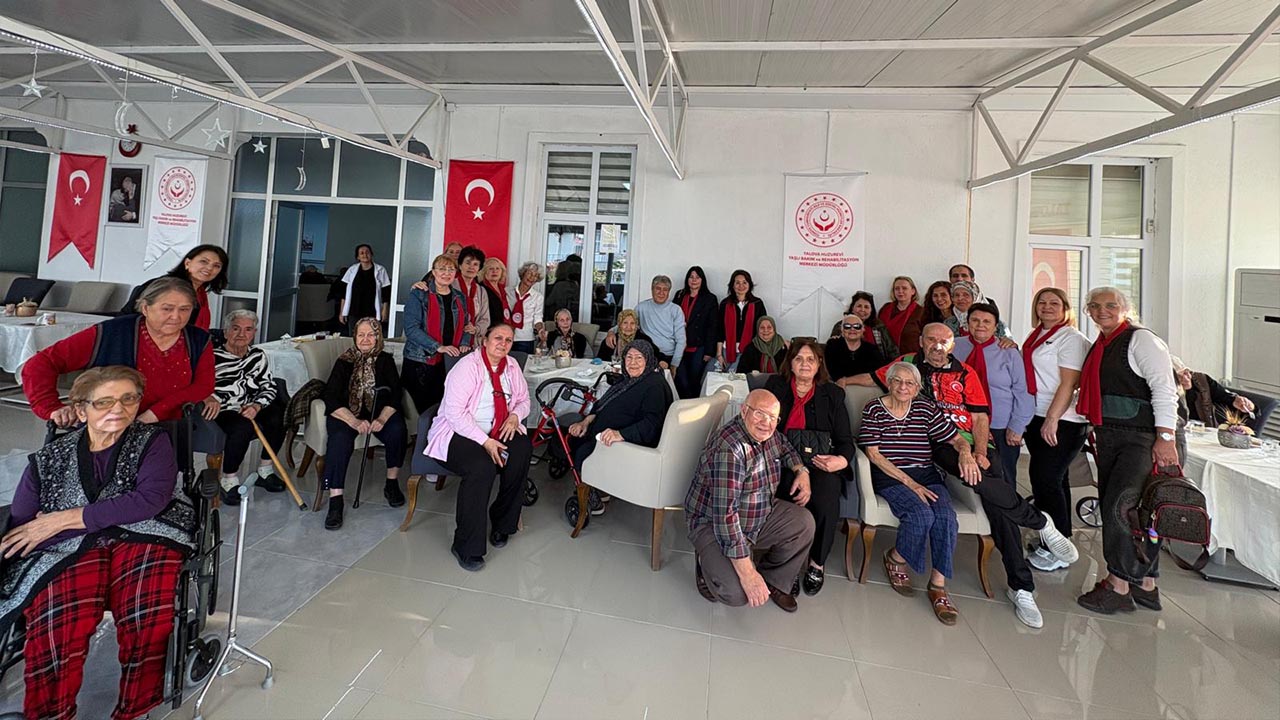 Yalova Bal Goc Dernegi Huzurevi Ziyaret (16)