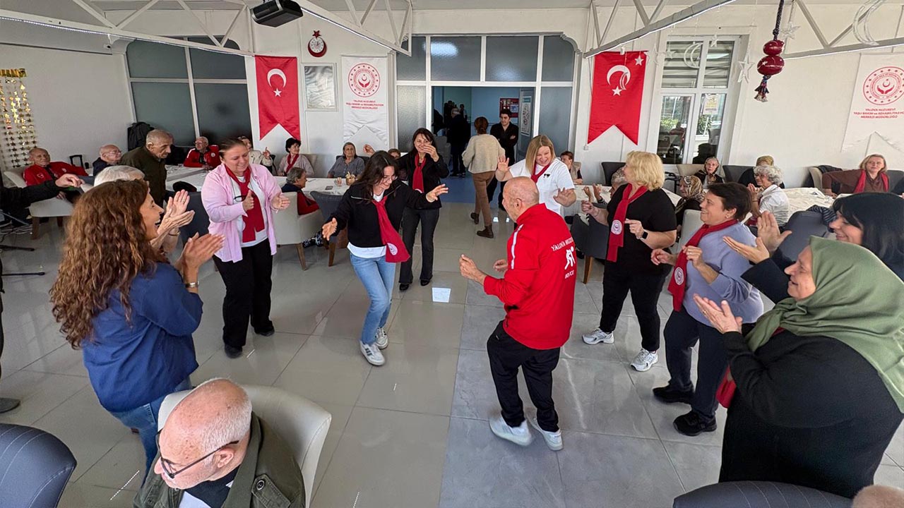 Yalova Bal Goc Dernegi Huzurevi Ziyaret (5)