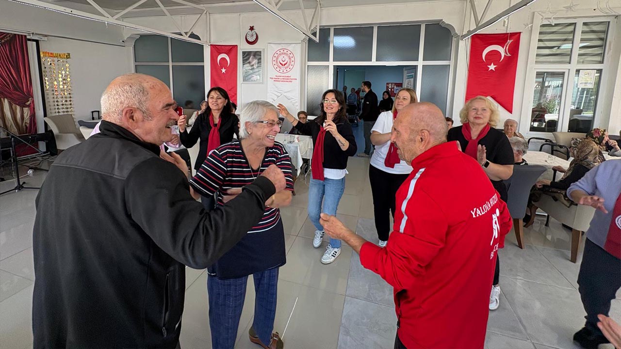 Yalova Bal Goc Dernegi Huzurevi Ziyaret (6)