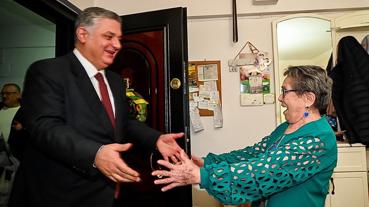 Yalova Belediye Baskan Emekli Ogretmen Ziaret Kutlama (3)