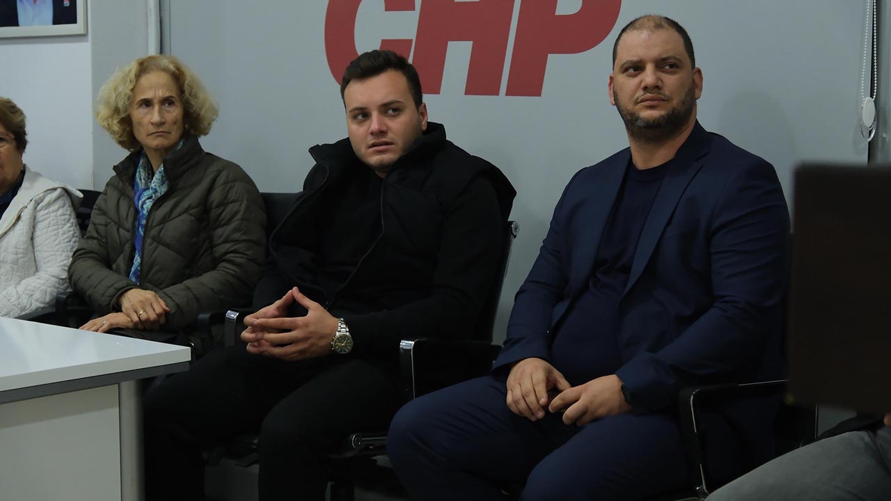 Yalova Ciftlikkoy Chp Ilce Baskanlik Sahli Mahalle Teskilat Gorusme (1)